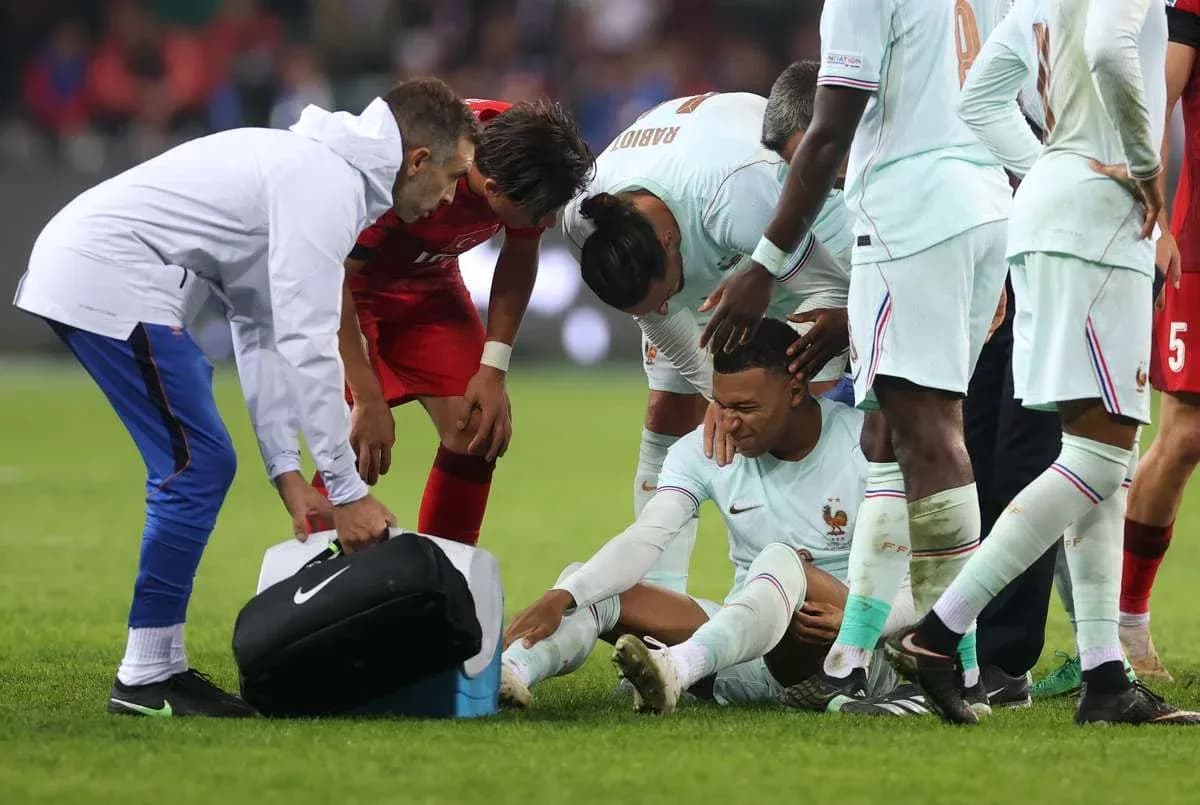 Joueur de l'équipe de France blessé sur le terrain