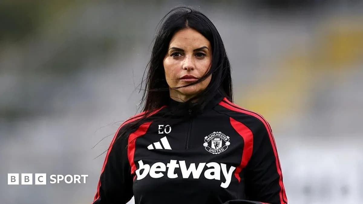 Entraîneuse de Manchester United sur le terrain