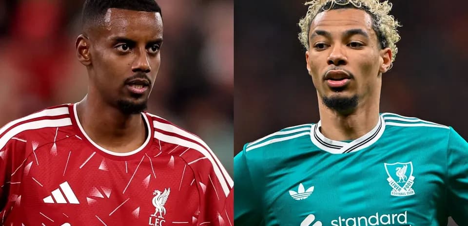 Deux joueurs de Liverpool en tenue d'entraînement