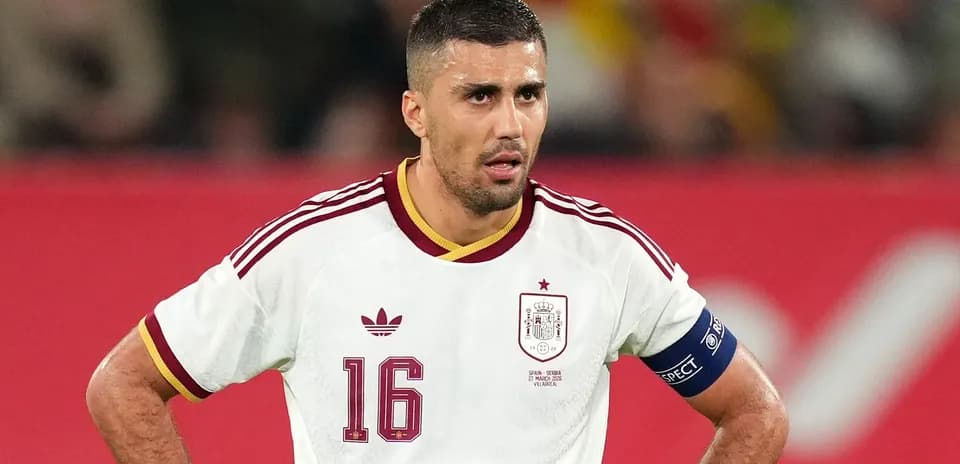 Joueur espagnol portant le maillot de l'équipe nationale