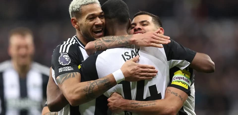 Joueurs de Newcastle célébrant un but