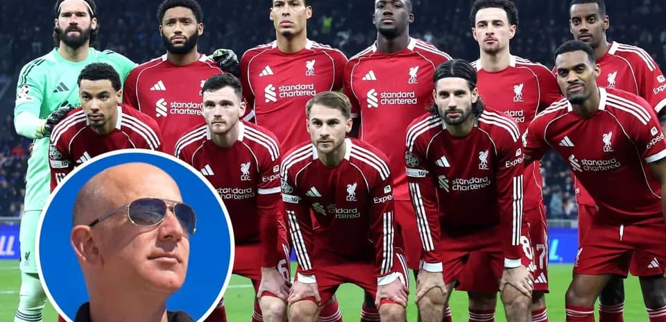 Équipe de Liverpool posant avant un match