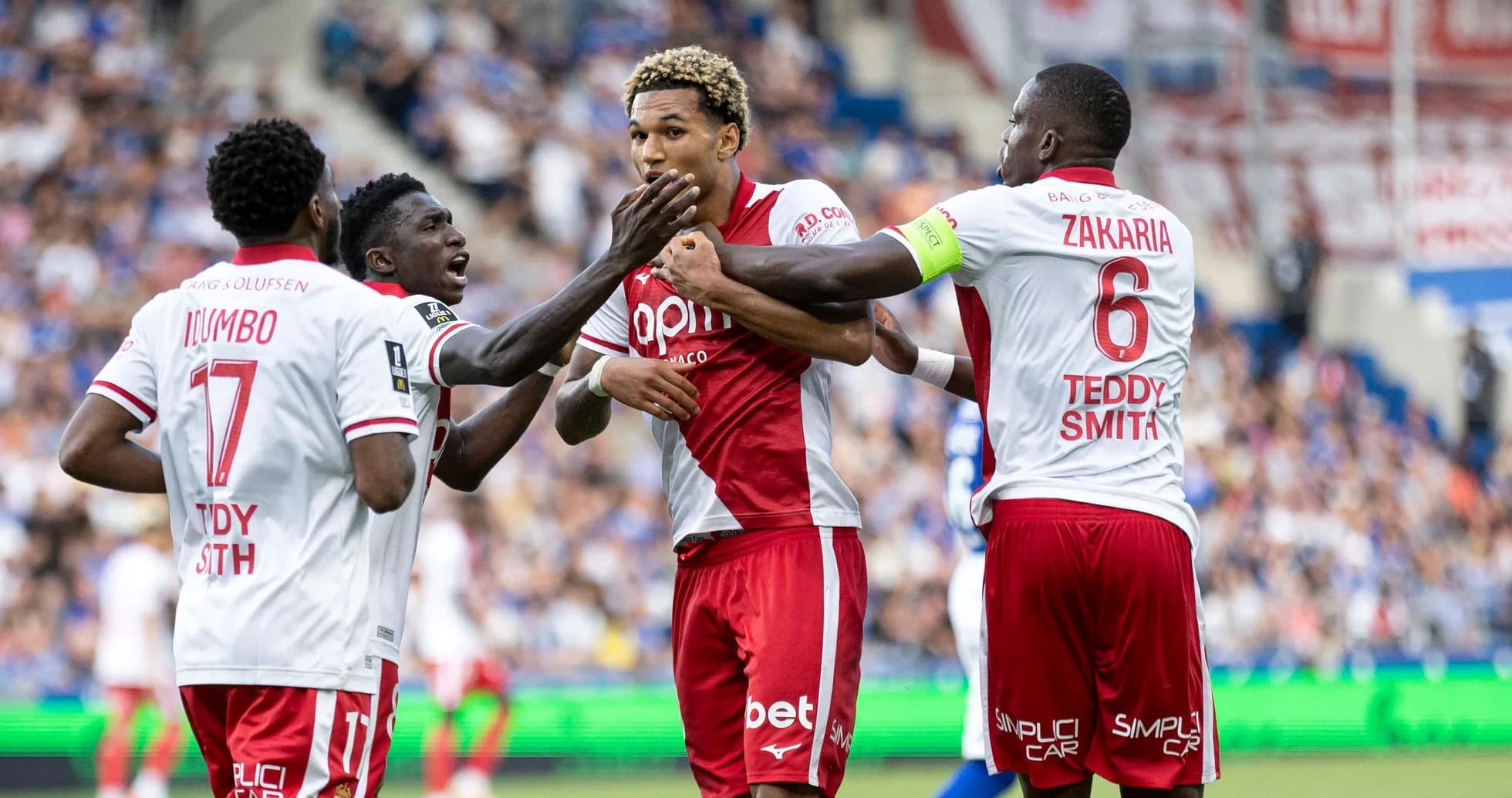 Joueurs de l'AS Monaco célébrant un but