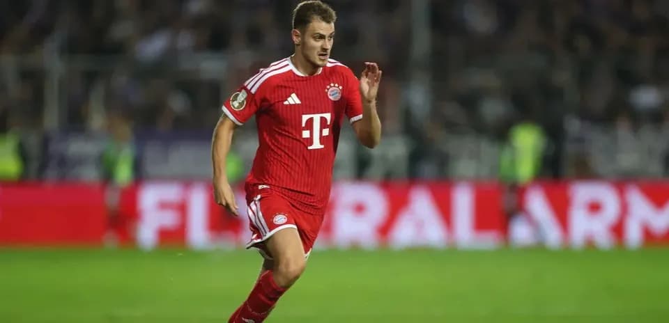Joueur de Bayern Munich en action sur le terrain