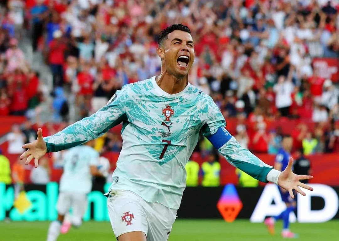 Cristiano Ronaldo célébrant un but avec le Portugal