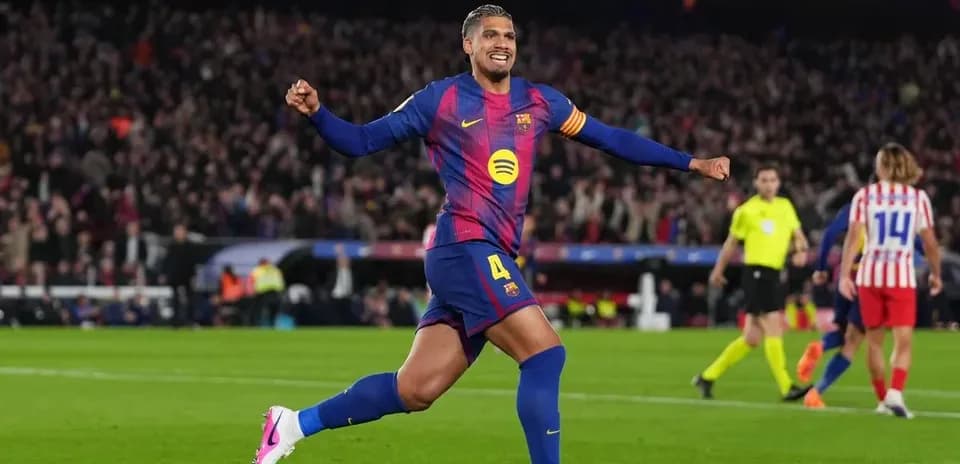 Joueur de Barcelone célébrant un but au stade