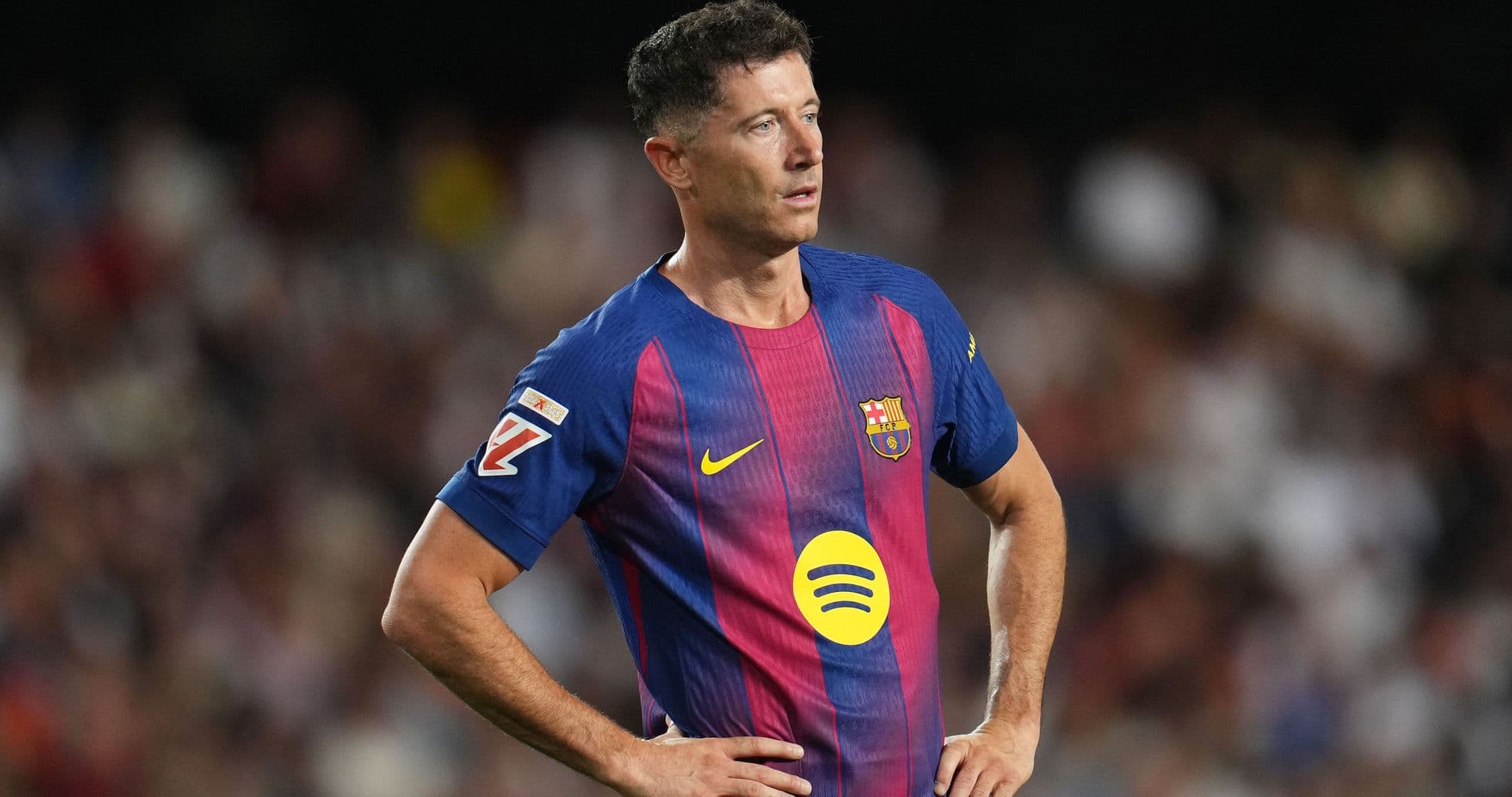 Joueur de Barcelone en tenue sur le terrain