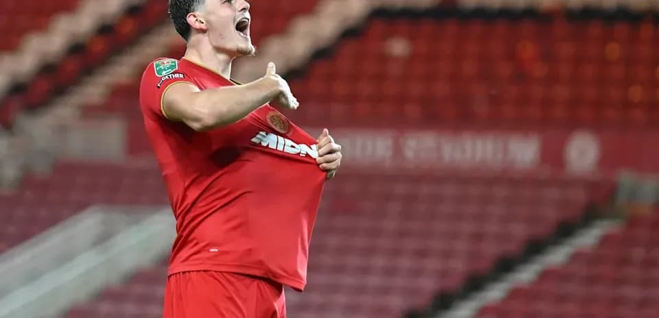 Joueur de Manchester United célébrant un but
