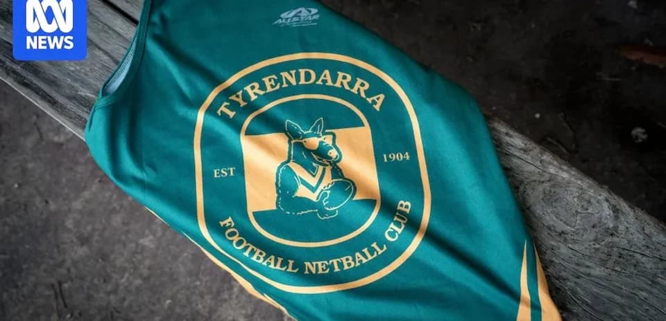 Maillot du Tyrendarra Football Netball Club sur banc