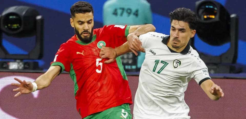Joueurs du Maroc et de l'Algérie en duel