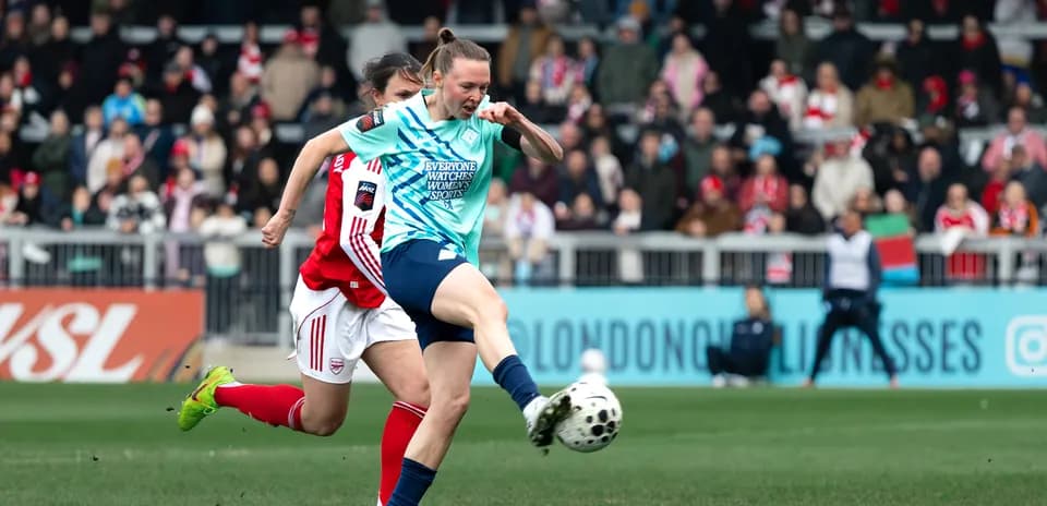 Deux joueuses s'affrontent lors du match