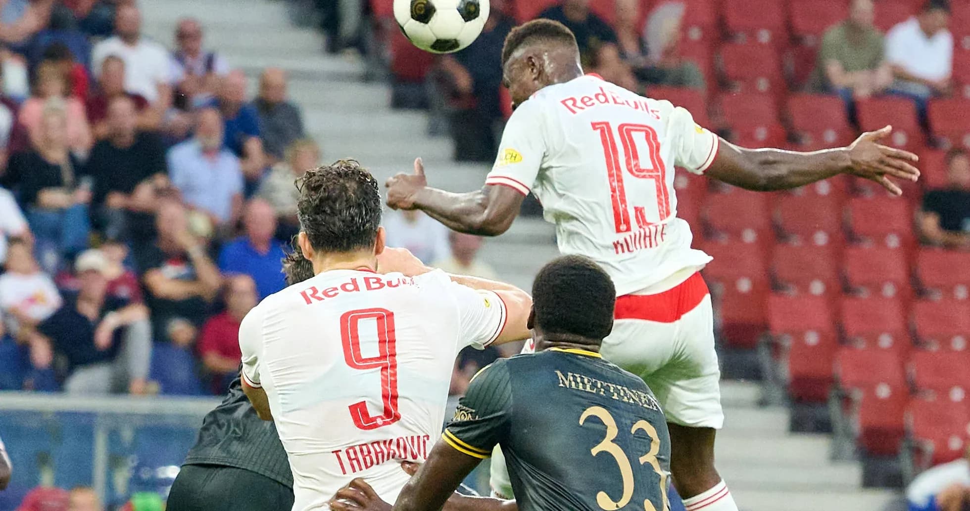 Joueurs de Red Bull Salzburg en action