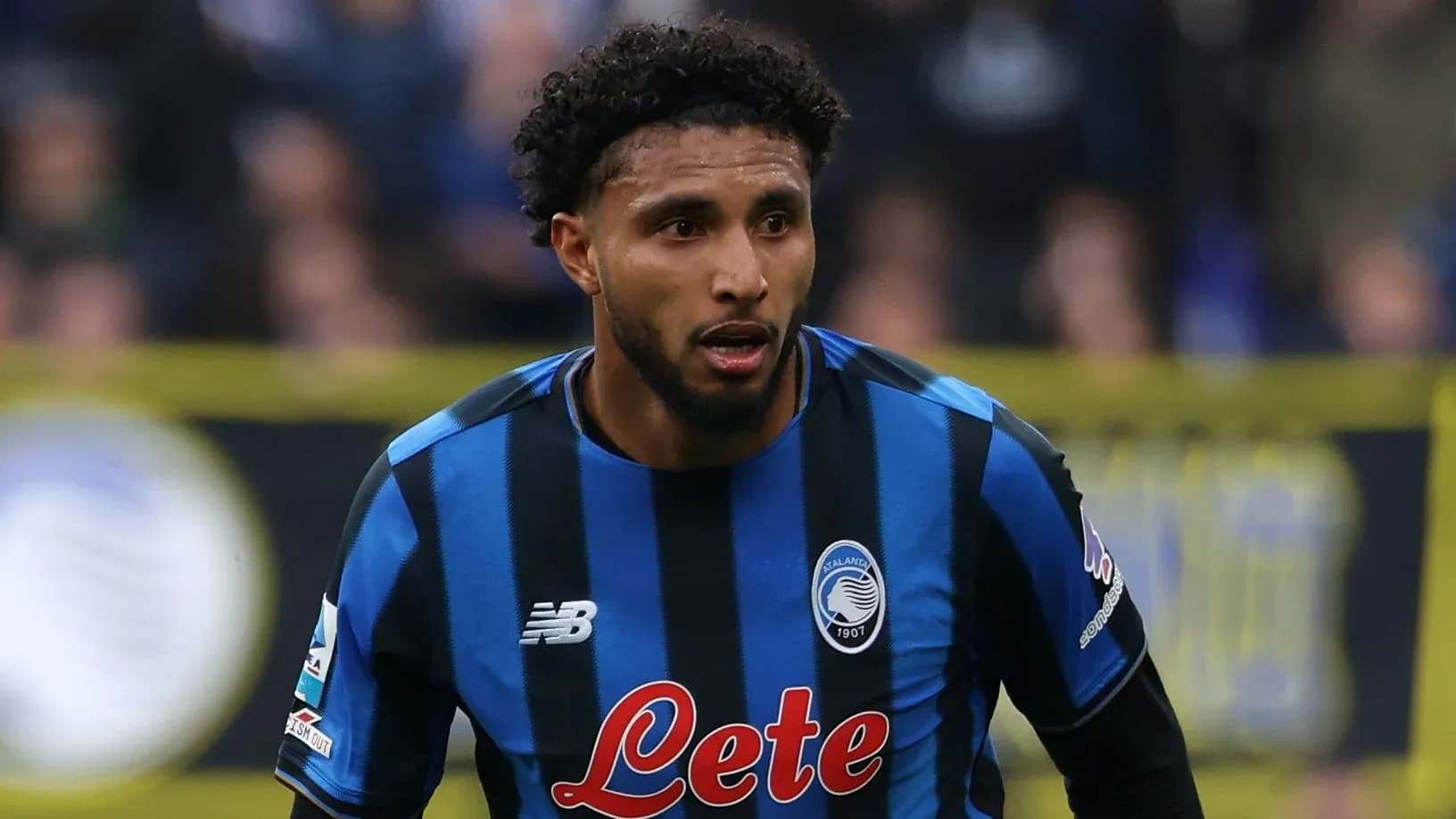 Joueur d'Atalanta en action sur le terrain