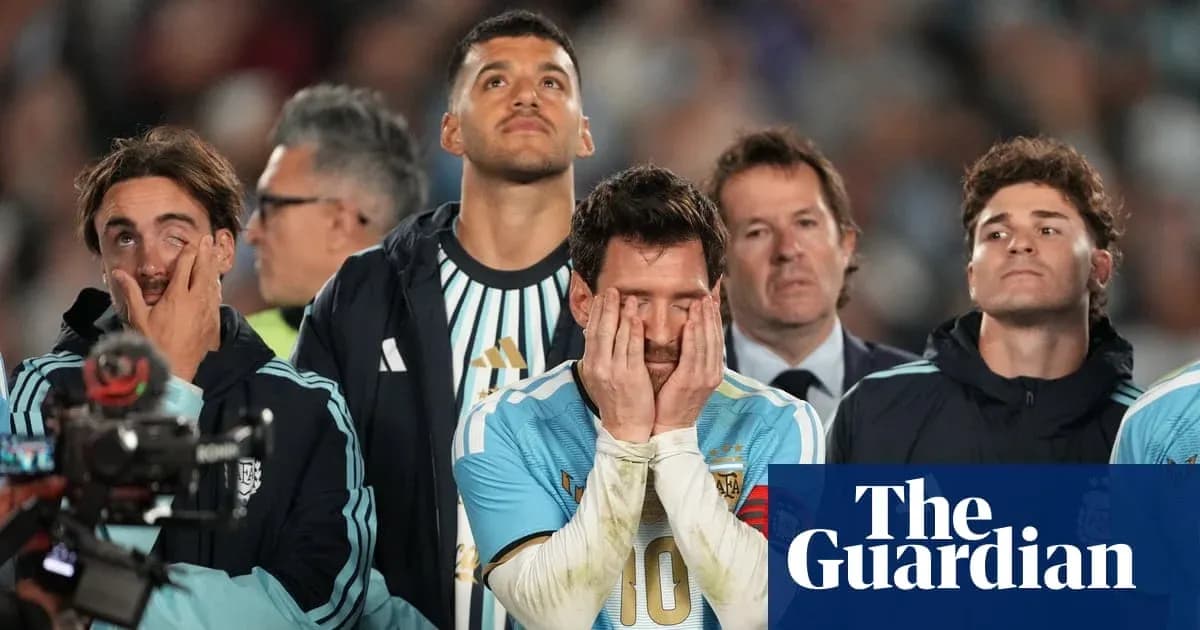 Joueurs argentins sur le banc lors d'un match
