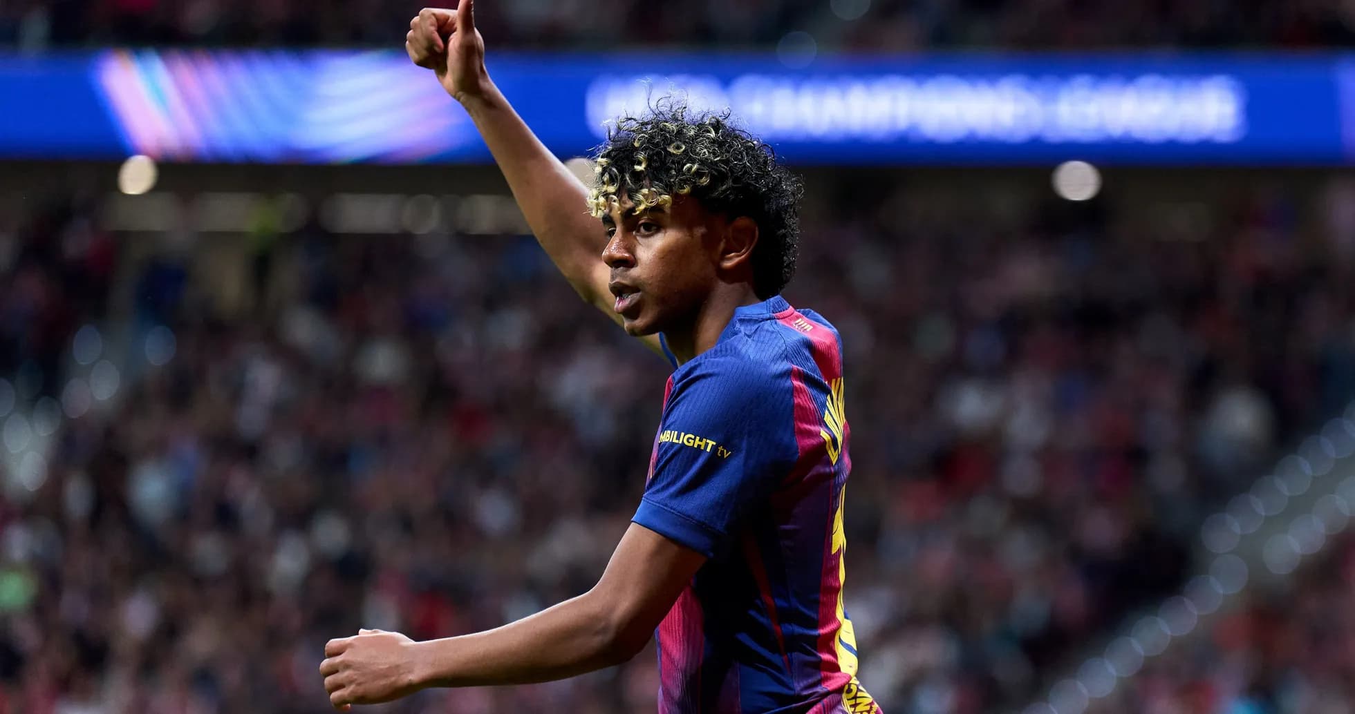 Joueur de Barcelone célébrant un but au stade