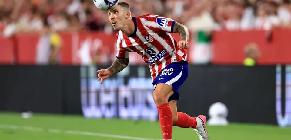 Joueur d'Atletico Madrid en action sur le terrain