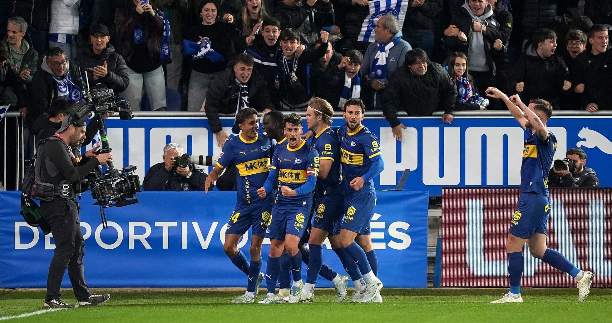 Joueurs d'Alaves célébrant un but