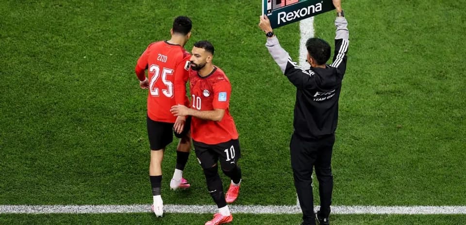 Remplacement de joueurs lors du match de football