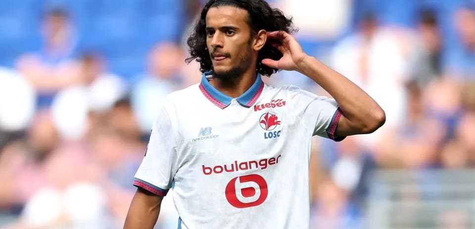 Joueur de Lille OSC en action sur le terrain