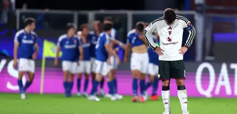 Joueur avec la tête baissée après un match