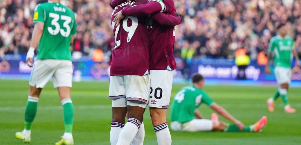 Joueurs de West Ham célébrant un but