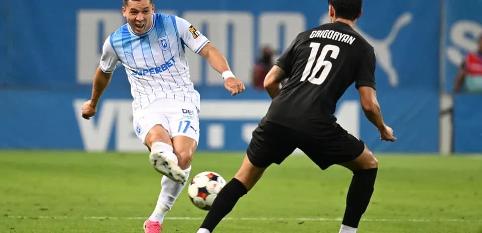 Joueur d'Ararat-Armenia en action contre Craiova
