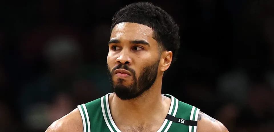 Joueur des Boston Celtics sur le terrain