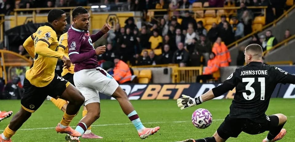 Action de match entre Burnley et Wolves