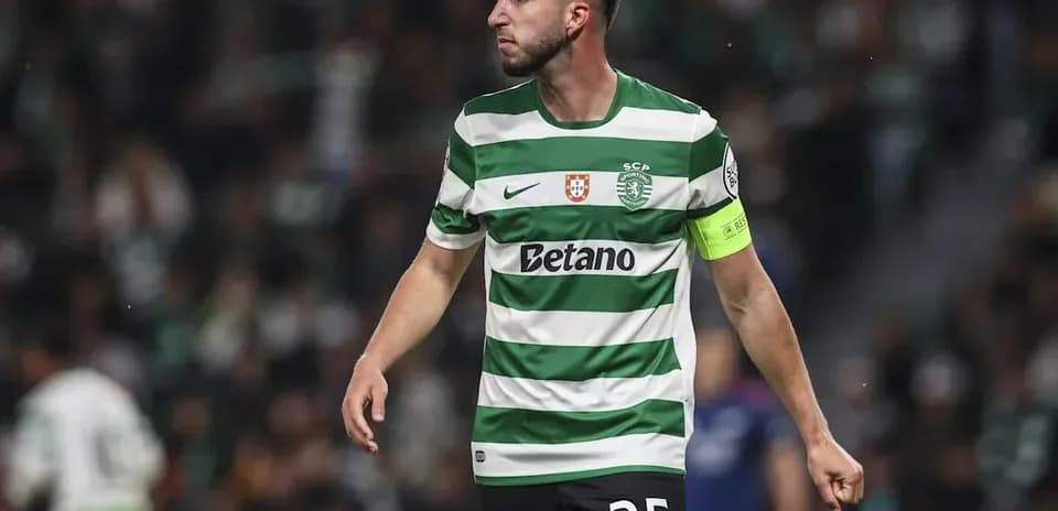 Joueur du Sporting CP portant le brassard de capitaine