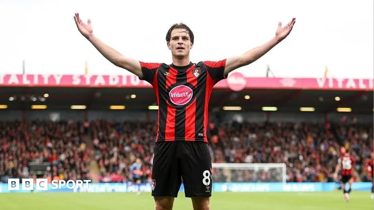 Joueur de Bournemouth célébrant un but au Vitality Stadium