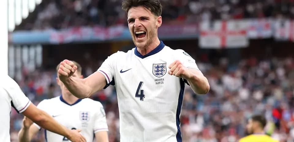 Joueur anglais célébrant un but lors du match