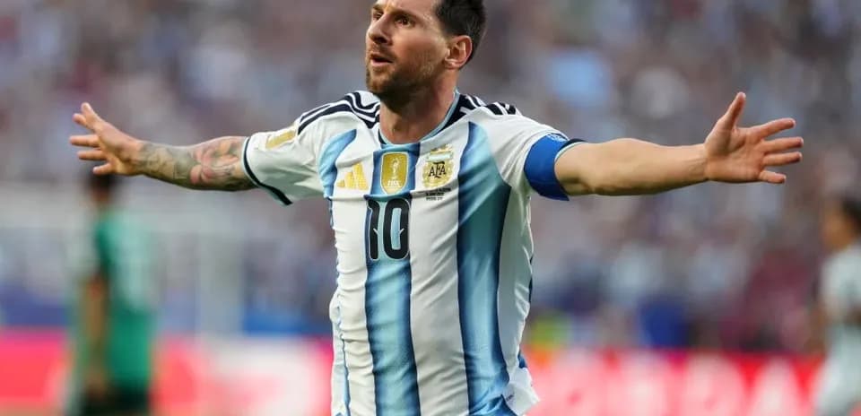 Lionel Messi célébrant un but avec l'Argentine