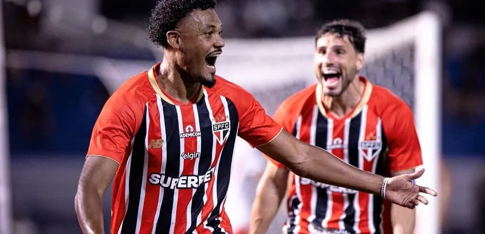 Joueurs de Sao Paulo célébrant un but