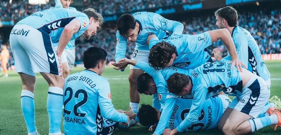 Joueurs de Celta Vigo célébrant un but