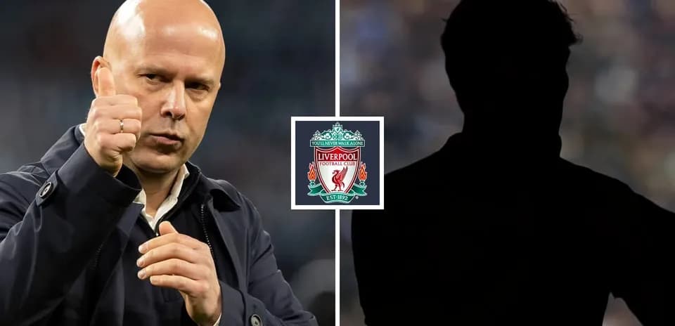 Entraîneur faisant un geste positif avec Liverpool en arrière-plan