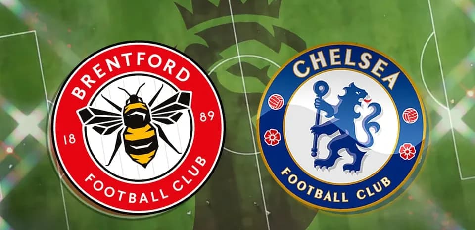 Logos de Brentford et Chelsea sur terrain de football