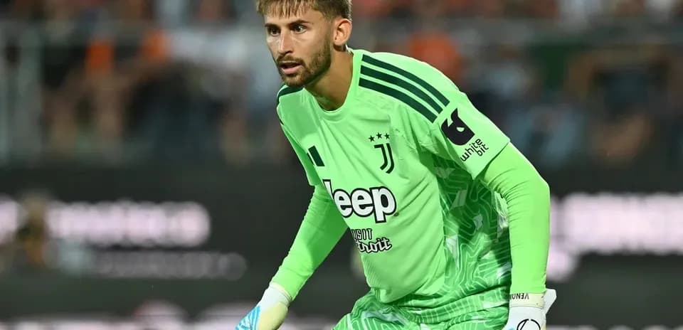 Gardien de but de la Juventus prêt à jouer