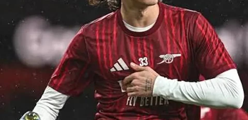 Joueur d'Arsenal célébrant sur le terrain