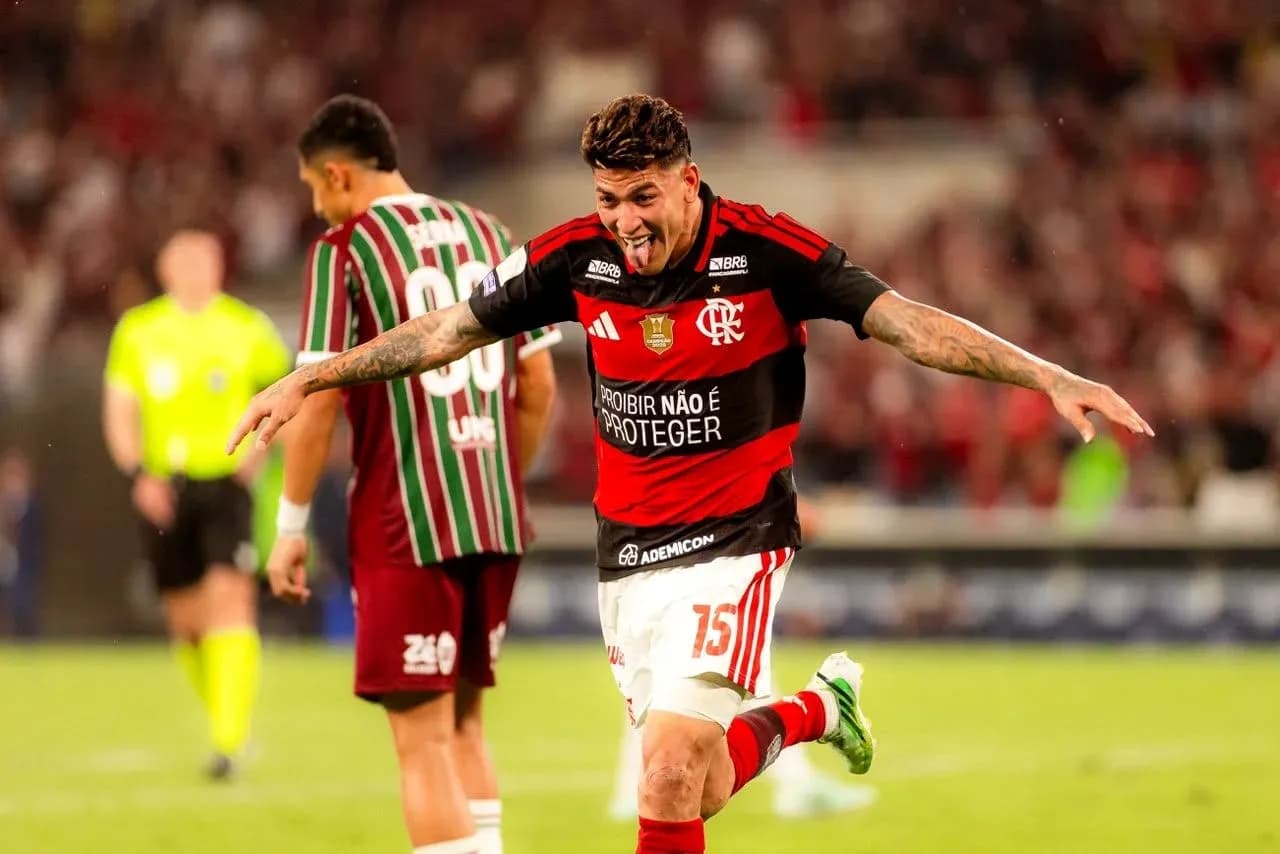 Joueur de Flamengo célébrant un but