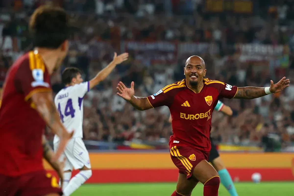 Joueur de l'AS Rome célébrant un but marqué