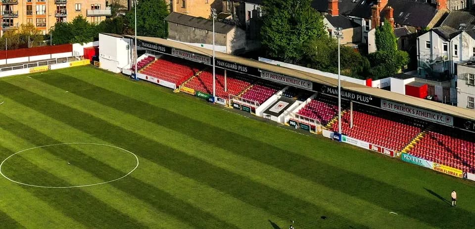 Vue du terrain de St Patrick's Athletic FC