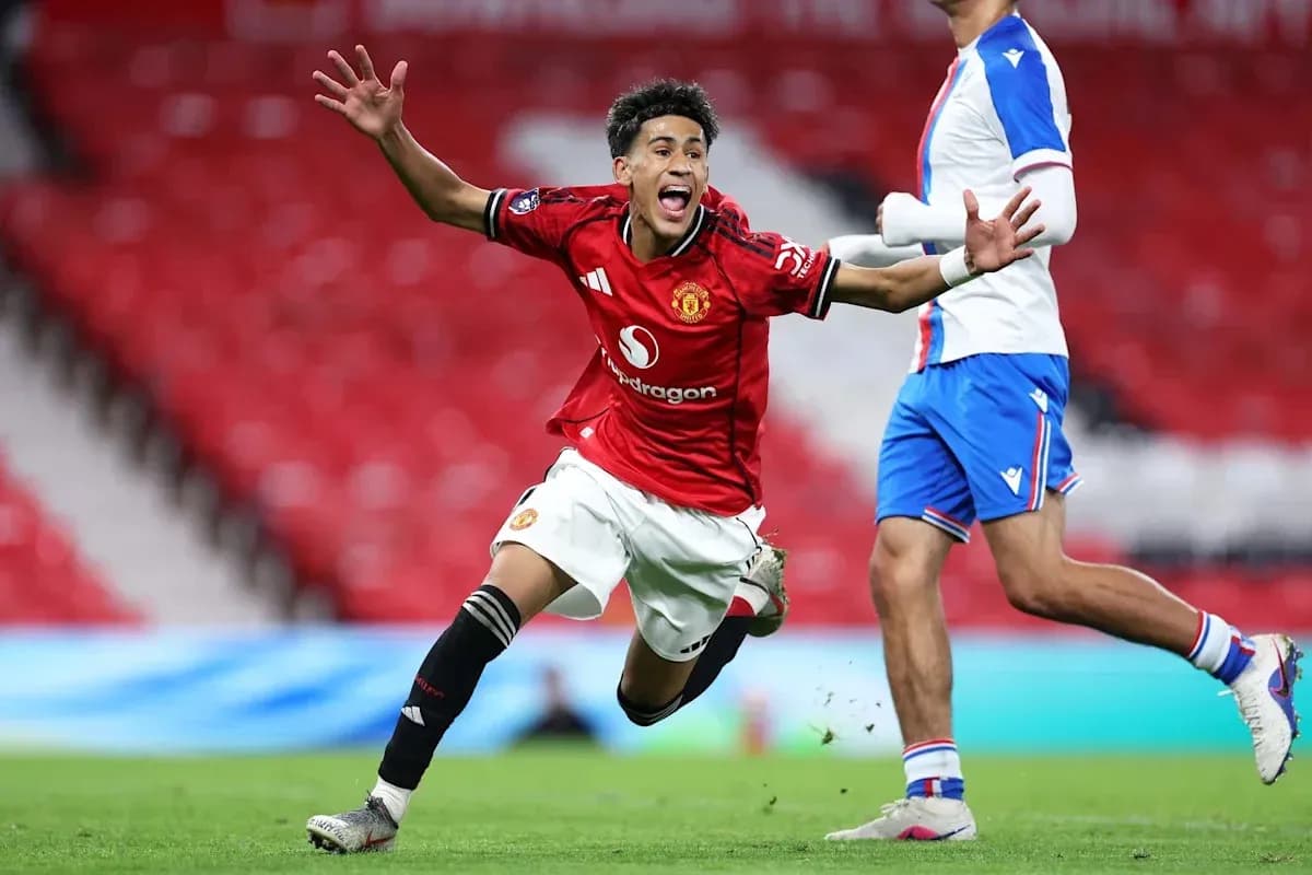 Joueur de Manchester United célébrant un but