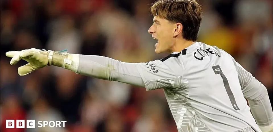 Gardien de but donnant des instructions lors du match