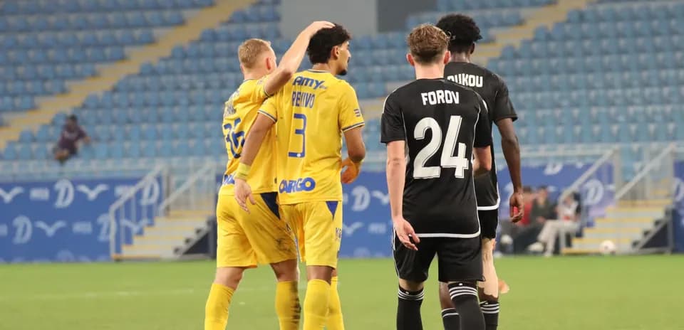 Joueurs de Maccabi Tel Aviv célébrant un but
