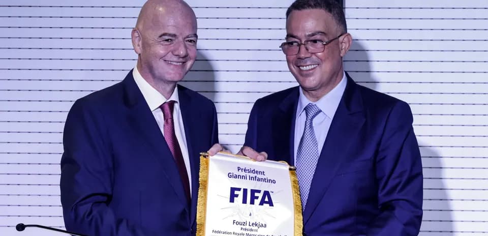 Gianni Infantino et Fouzi Lekjaa lors d'une cérémonie