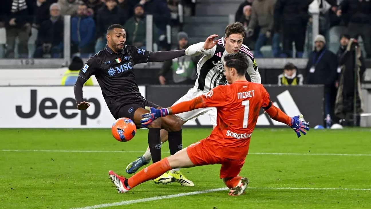 Joueurs en action lors du match Juventus-Napoli