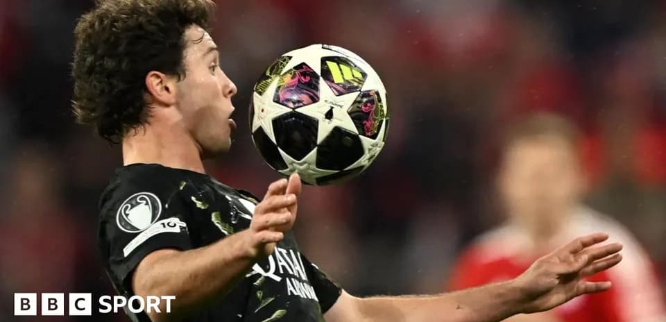 Joueur contrôlant le ballon pendant un match