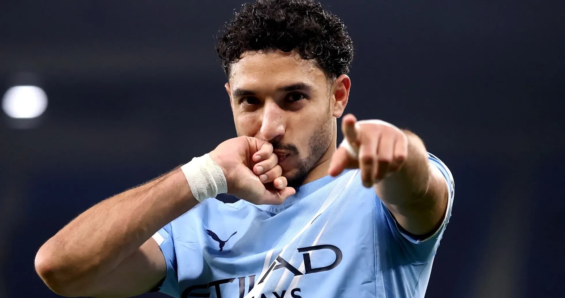 Joueur de Manchester City célébrant un but