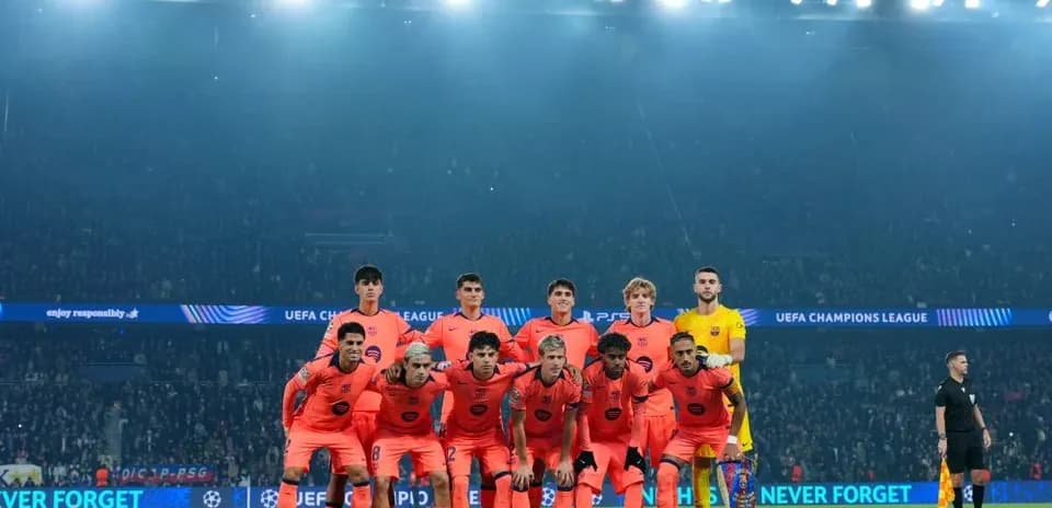 Équipe du FC Barcelone en pose avant le match