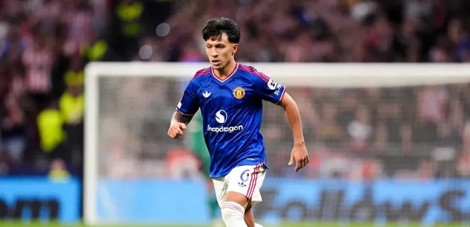 Joueur de Manchester United en action sur le terrain